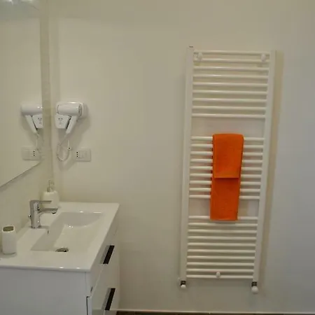 Scirocco Tramontana Lägenhet *