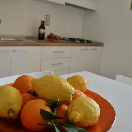 Scirocco Tramontana 公寓 *